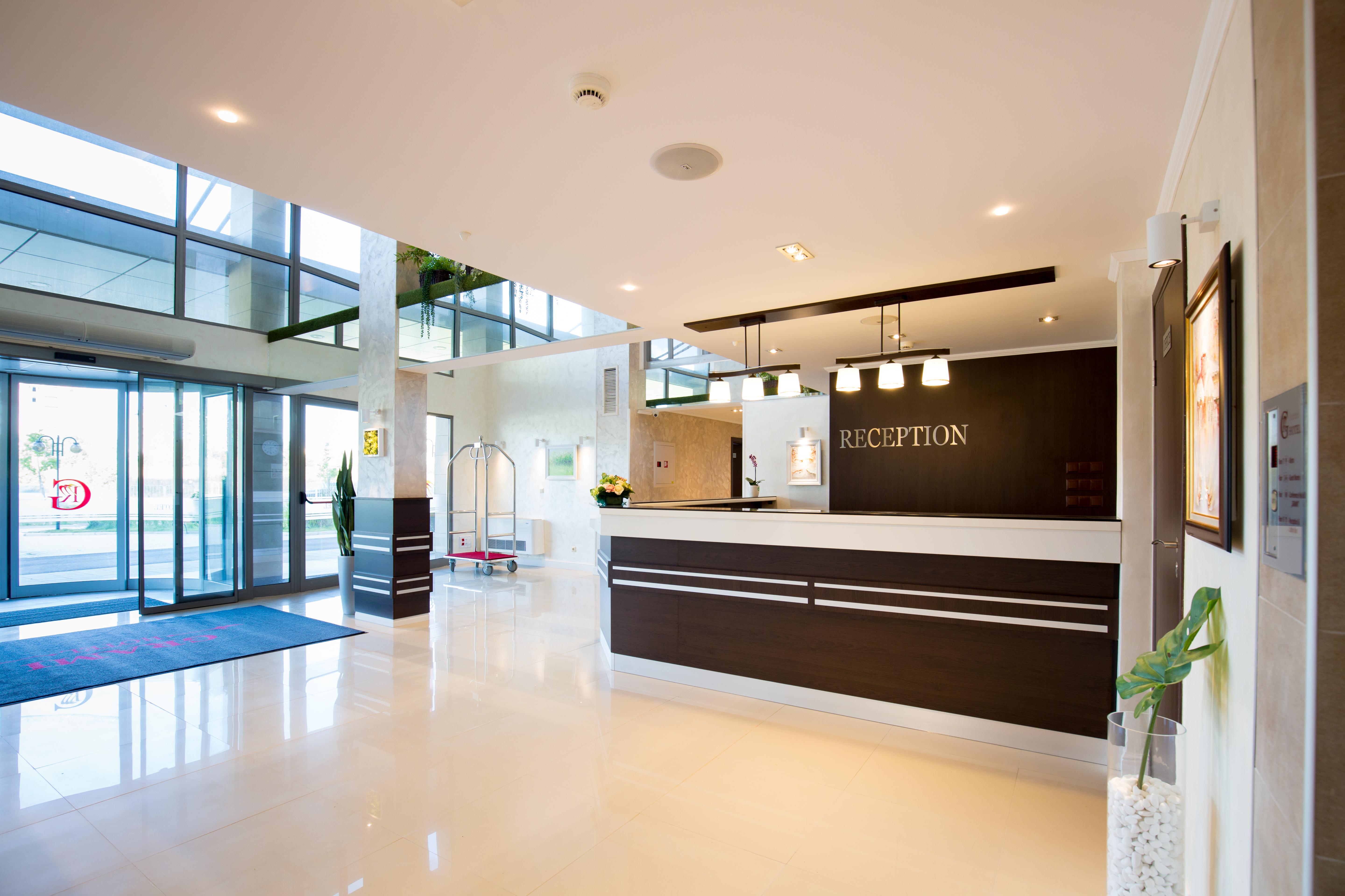 Grami Hotel Sofia Luaran gambar